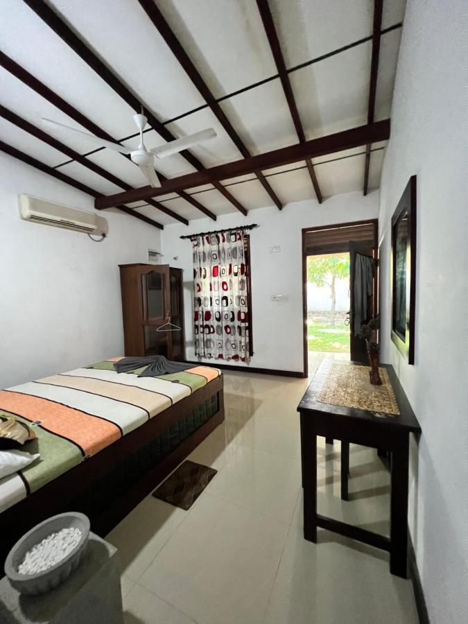 Sylvester Villa Hostel Negombo Exterior foto