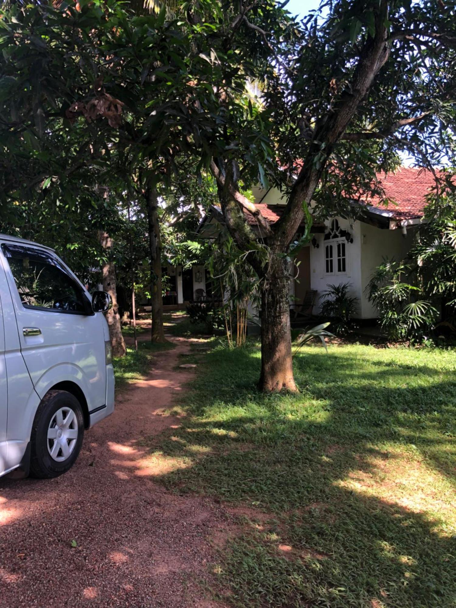 Sylvester Villa Hostel Negombo Exterior foto